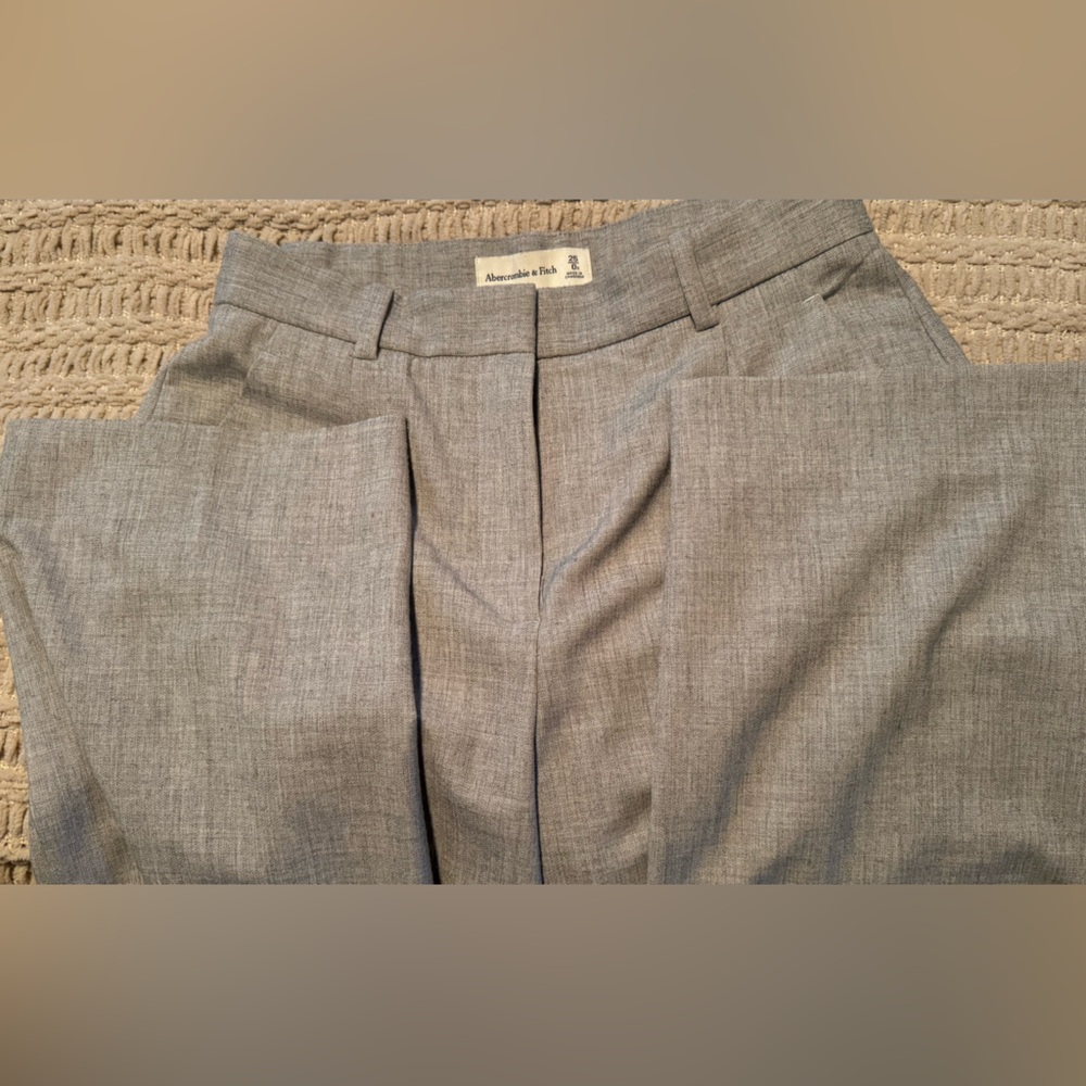 Abercrombie & Fitch Sloane Tailored Wide Leg Pants - Grey - CURVE LOVE - 25SHORT